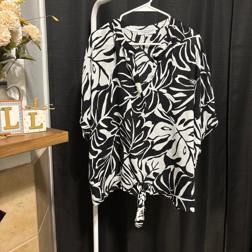Sweet Rain Tropical Leaf Blouse